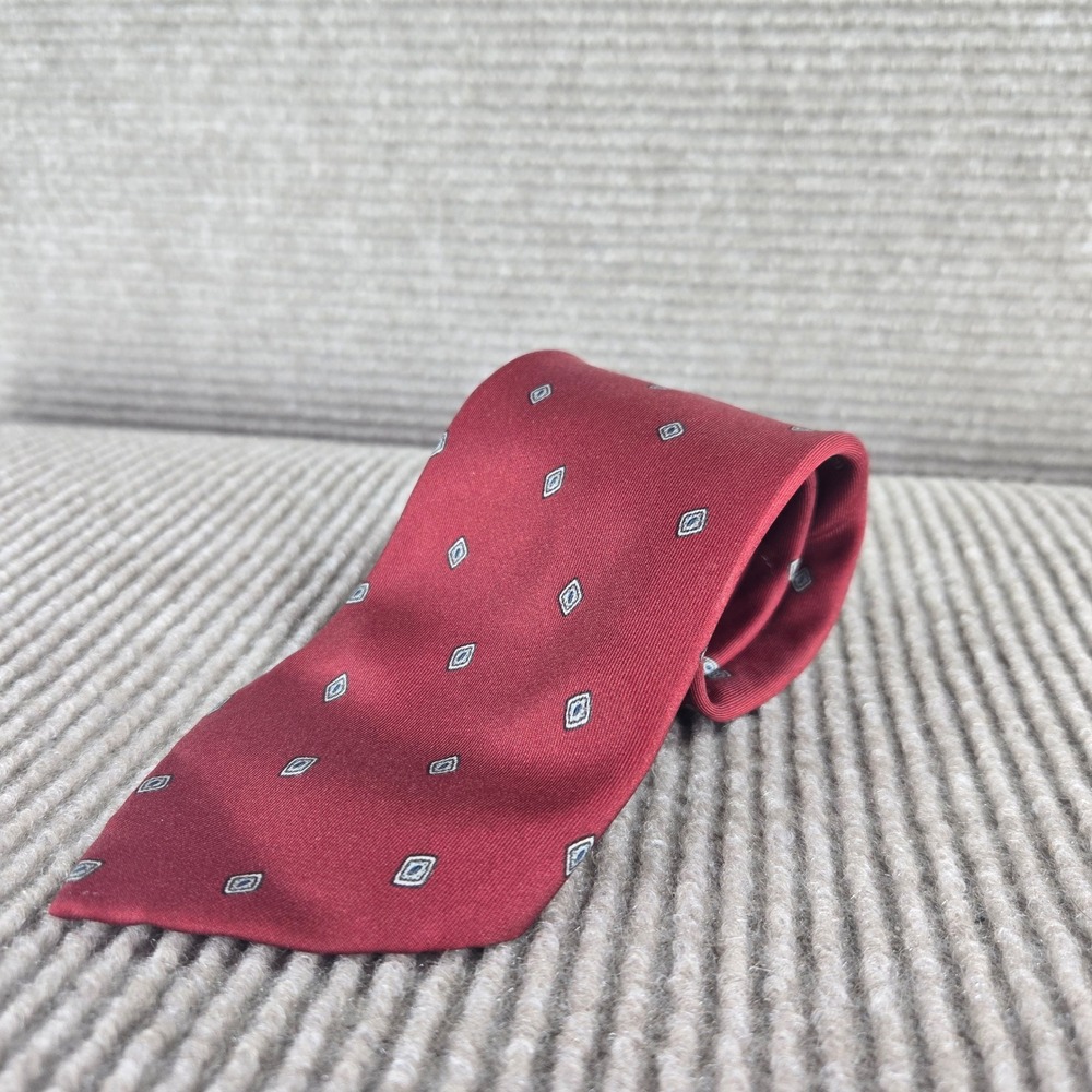 John Henry Mens Burgundy Red Geometric Diamond Silk Blend Classic Necktie